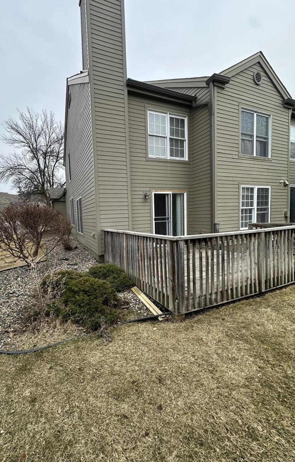 1612 Rose Hill Circle Saint Paul, MN 55108