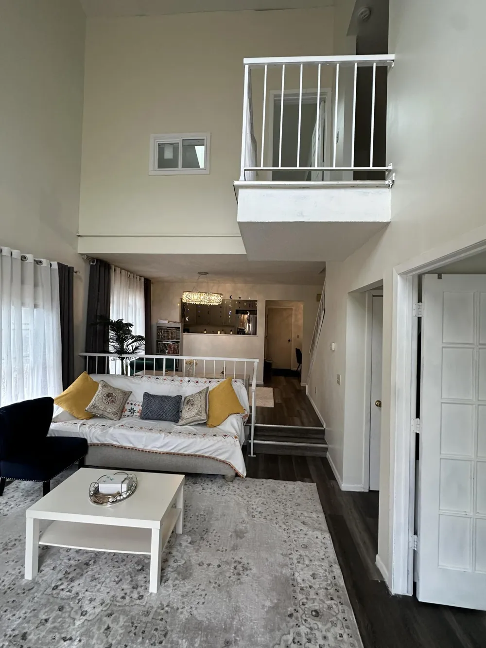 1612 Rose Hill Circle Saint Paul, MN 55108