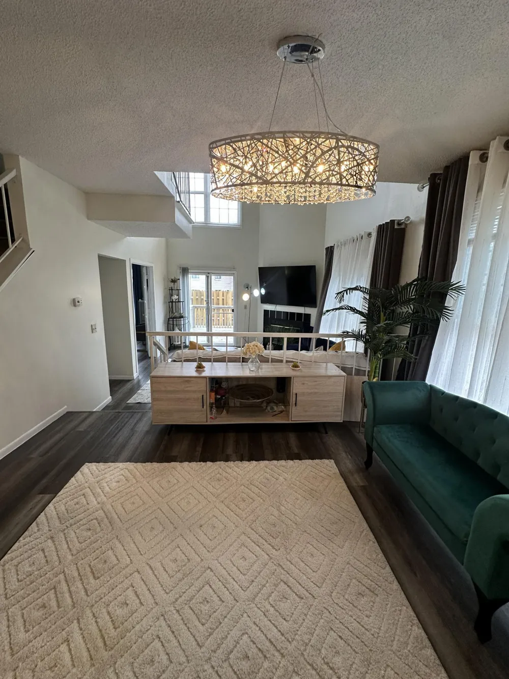 1612 Rose Hill Circle Saint Paul, MN 55108