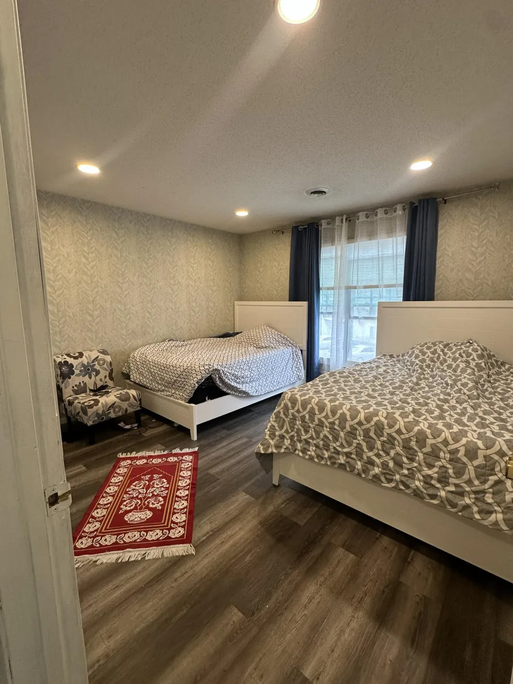 1612 Rose Hill Circle Saint Paul, MN 55108