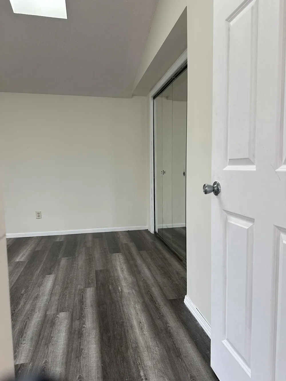 1612 Rose Hill Circle Saint Paul, MN 55108