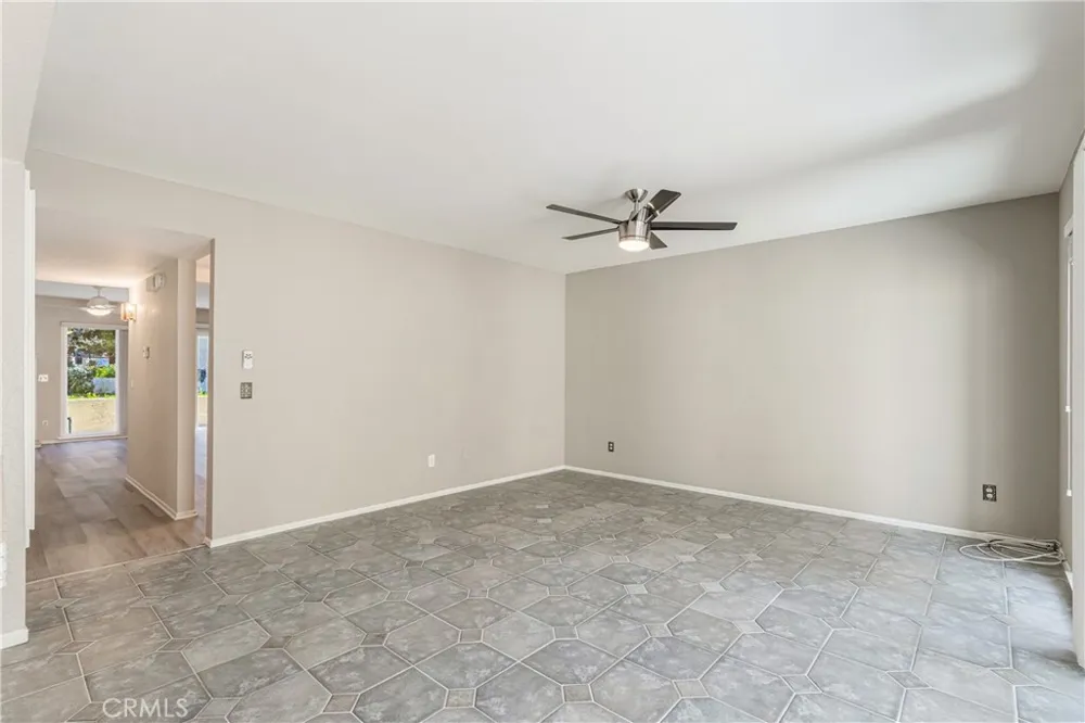 7088 Seville Riverside, CA 92504