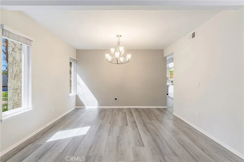 7088 Seville Riverside, CA 92504
