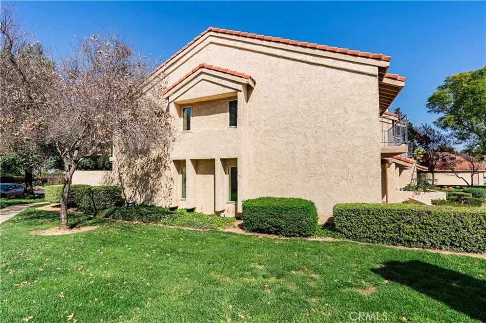 7088 Seville Riverside, CA 92504