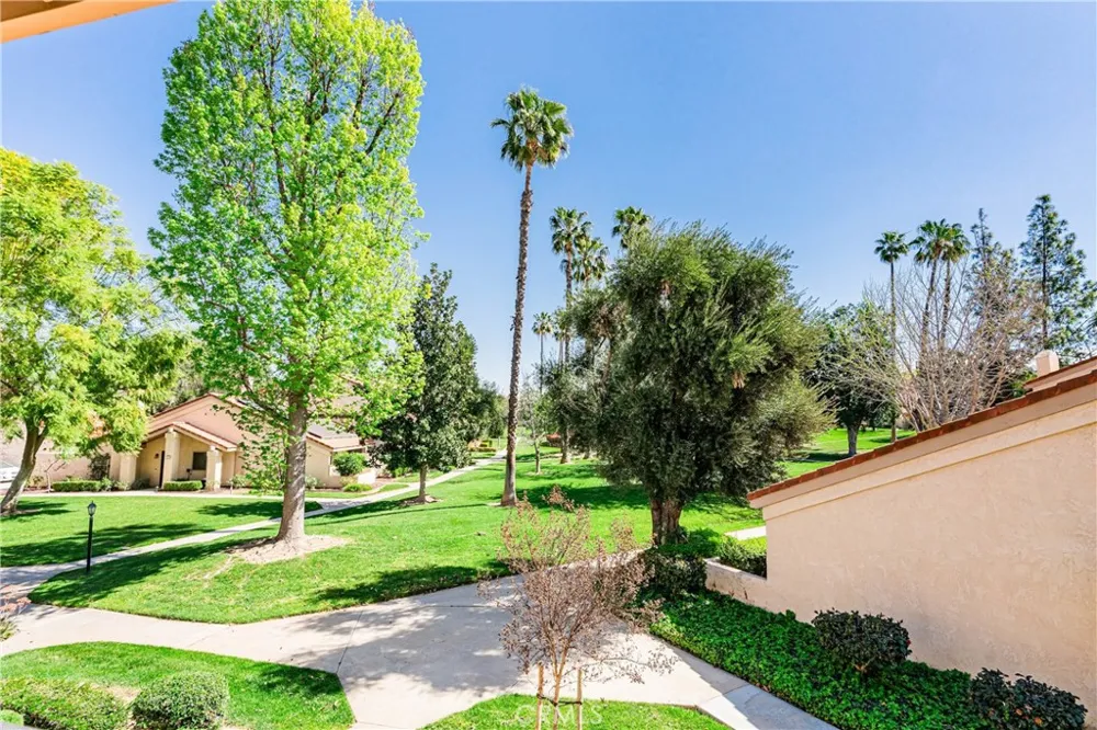 7088 Seville Riverside, CA 92504