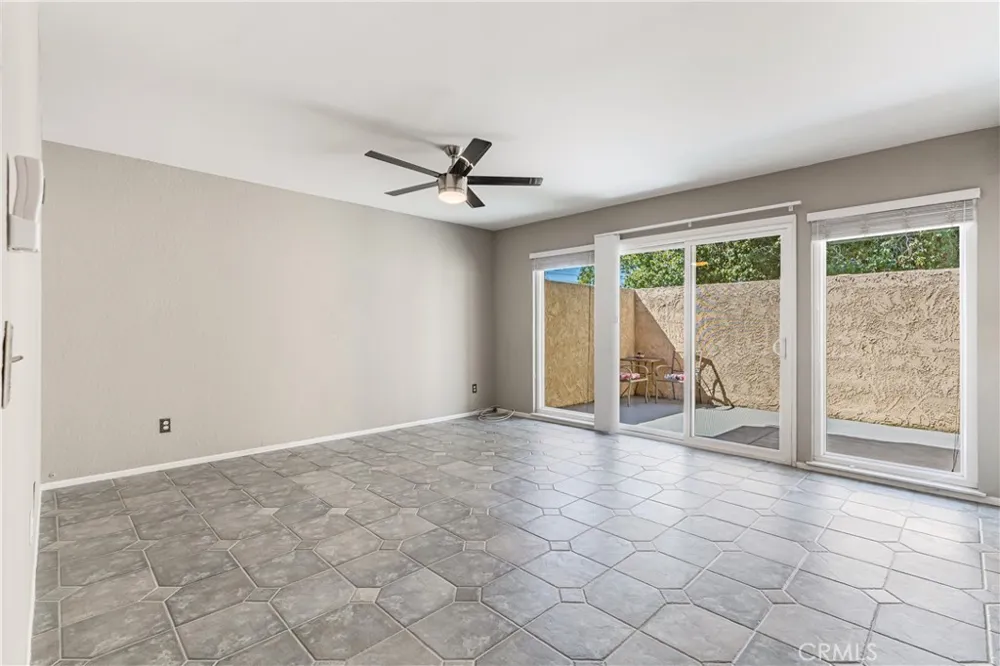 7088 Seville Riverside, CA 92504