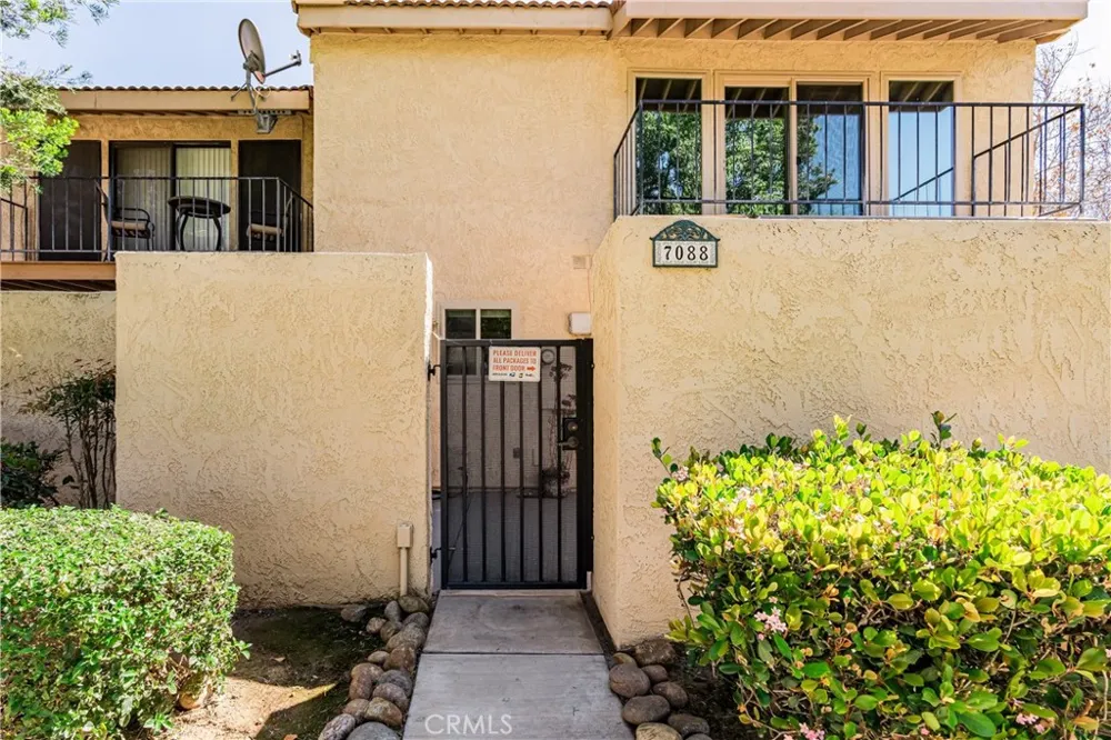 7088 Seville Riverside, CA 92504