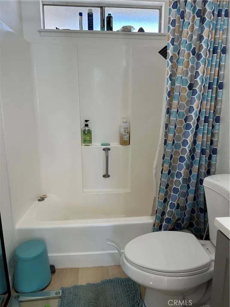 11013 Rome Beauty California City, CA 93505