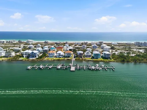425 Gulfview Lane