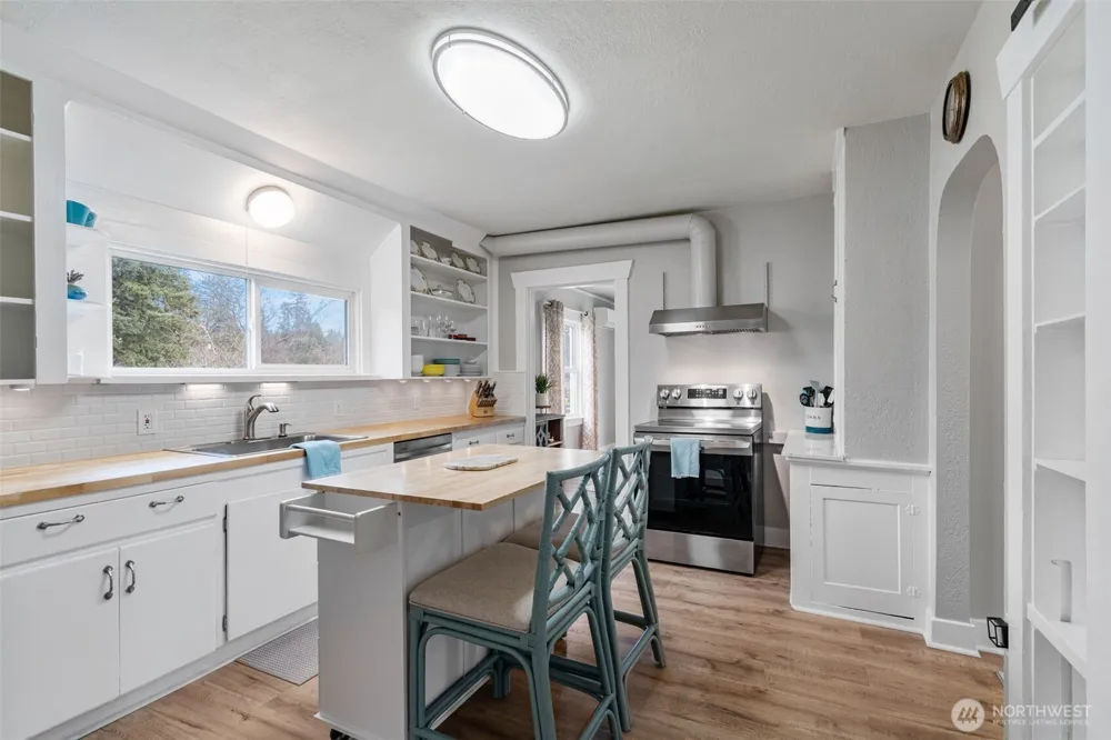 862 King Road Winlock, WA 98596