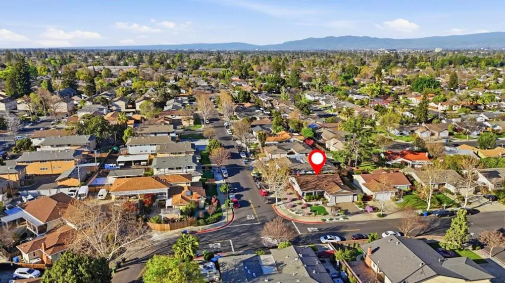 1375 Colleen Way Campbell, CA 95008