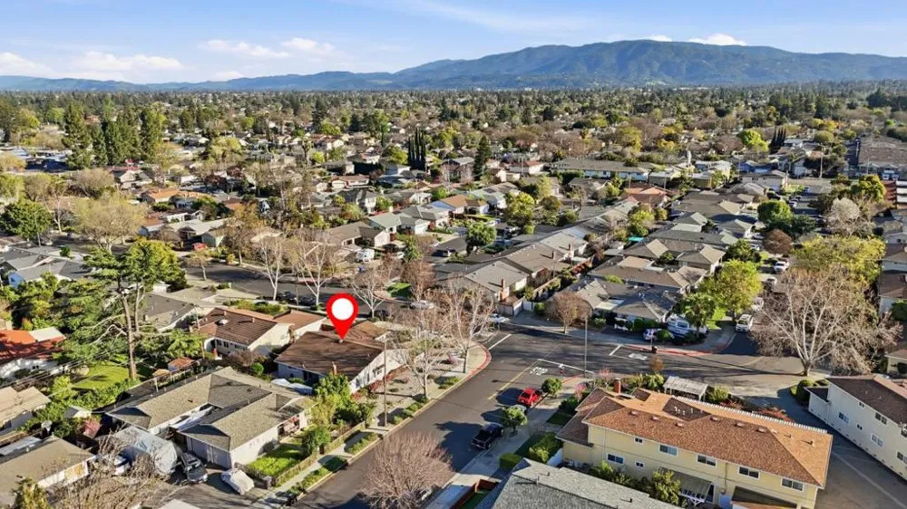 1375 Colleen Way Campbell, CA 95008