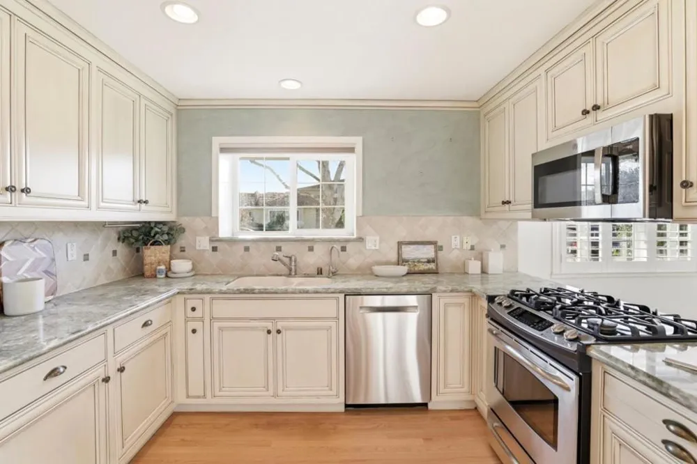 1375 Colleen Way Campbell, CA 95008