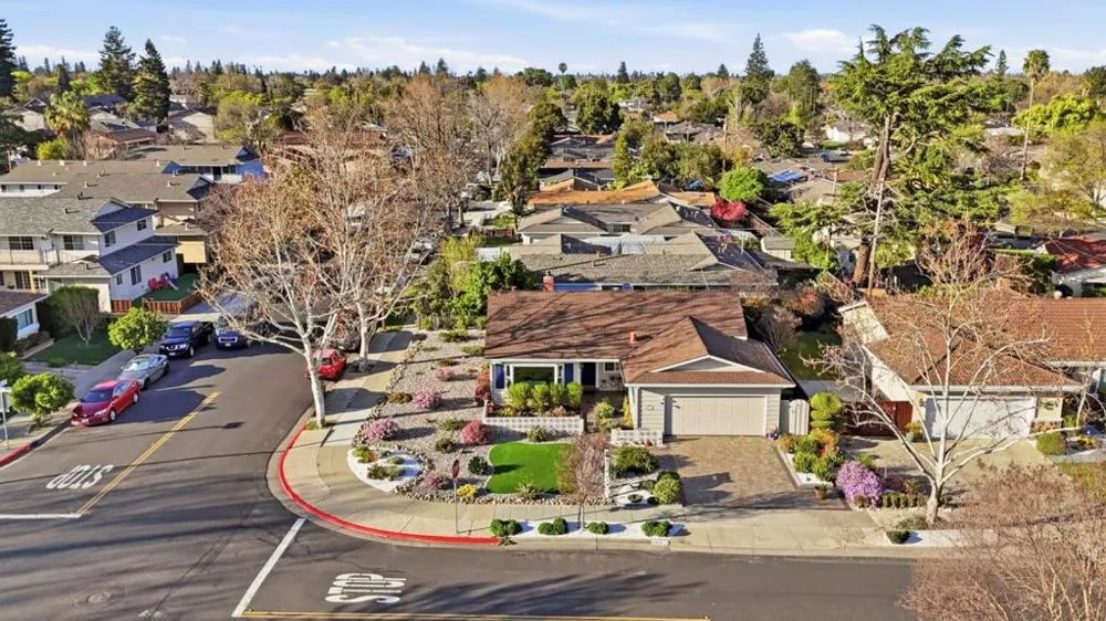 1375 Colleen Way Campbell, CA 95008