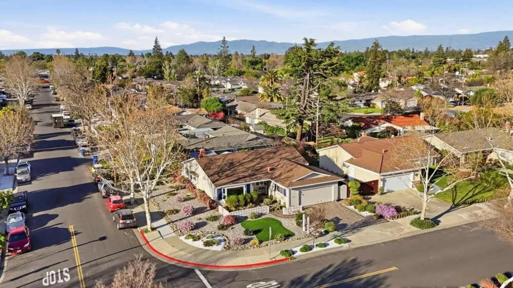 1375 Colleen Way Campbell, CA 95008