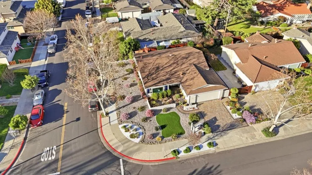 1375 Colleen Way Campbell, CA 95008