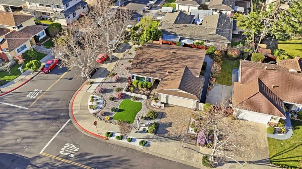 1375 Colleen Way Campbell, CA 95008
