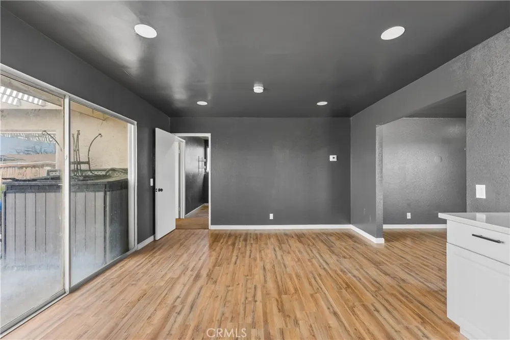 21449 Applewood California City, CA 93505