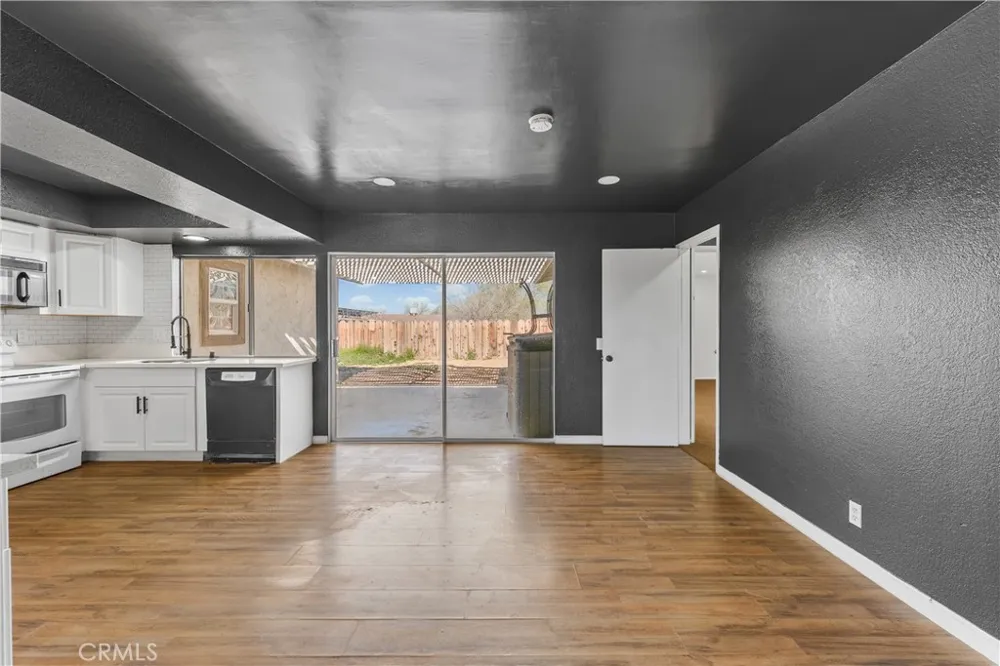 21449 Applewood California City, CA 93505