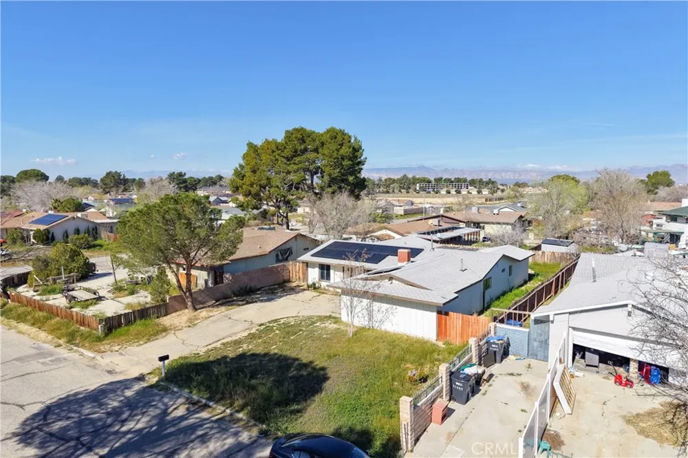 21449 Applewood California City, CA 93505