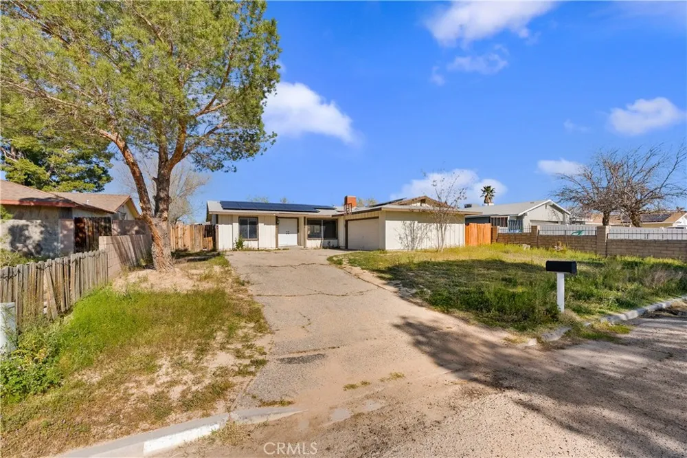 21449 Applewood California City, CA 93505