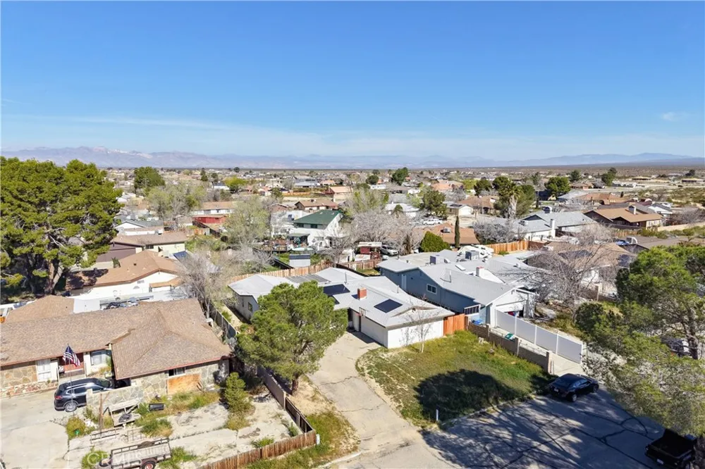 21449 Applewood California City, CA 93505