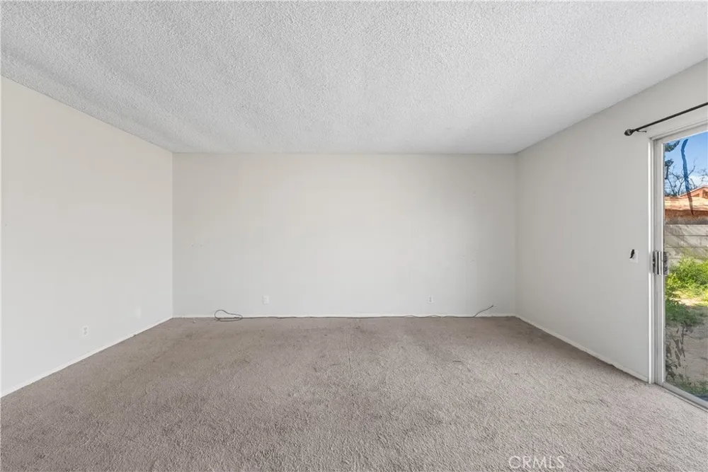 21449 Applewood California City, CA 93505