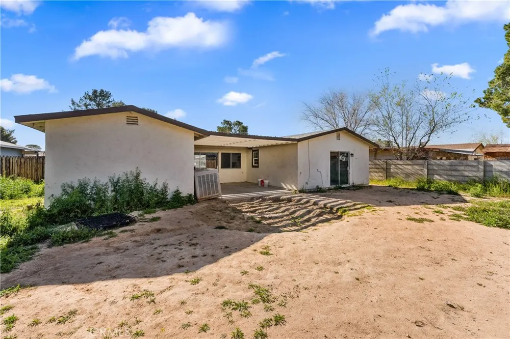 21449 Applewood California City, CA 93505