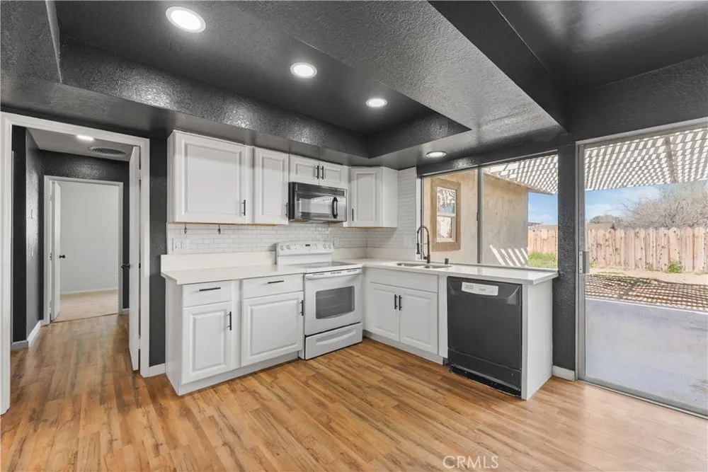 21449 Applewood California City, CA 93505