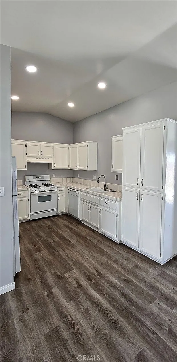 7507 Cross Glade Bakersfield, CA 93307