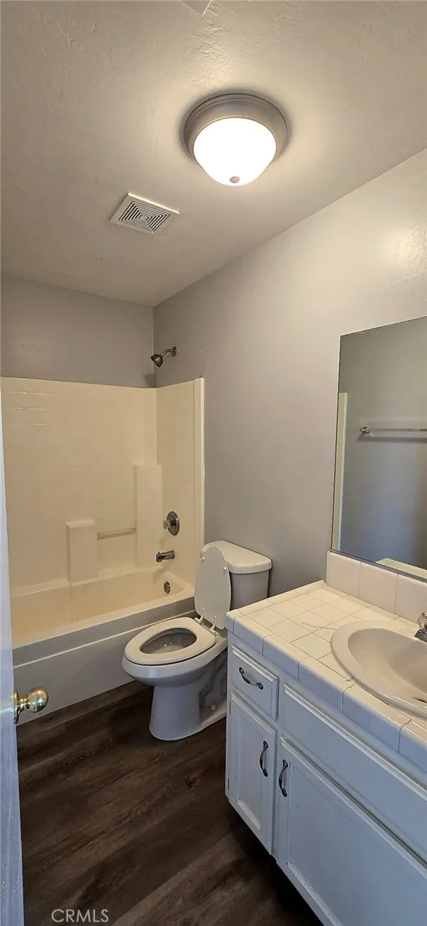 7507 Cross Glade Bakersfield, CA 93307