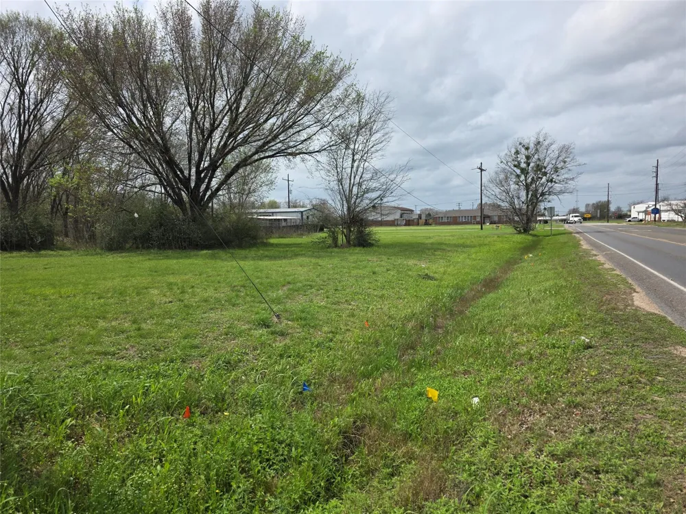 408 Spur 515 Navasota, TX 77868