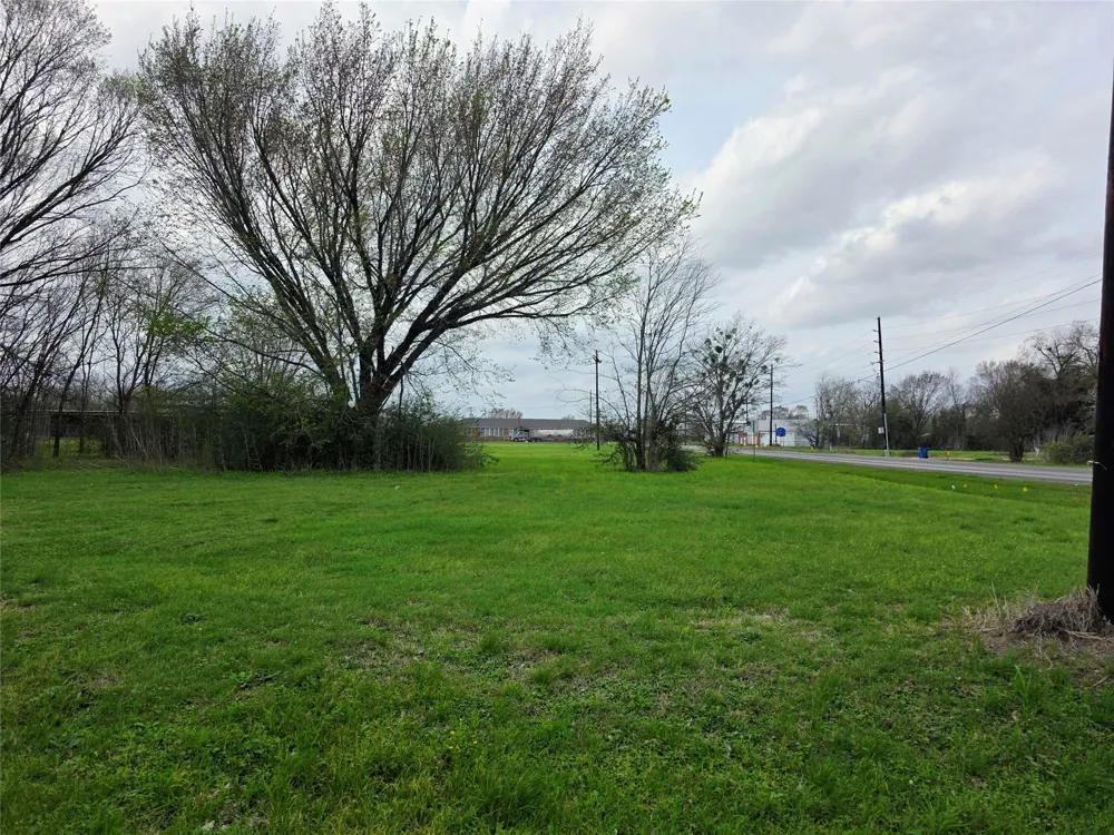 408 Spur 515 Navasota, TX 77868