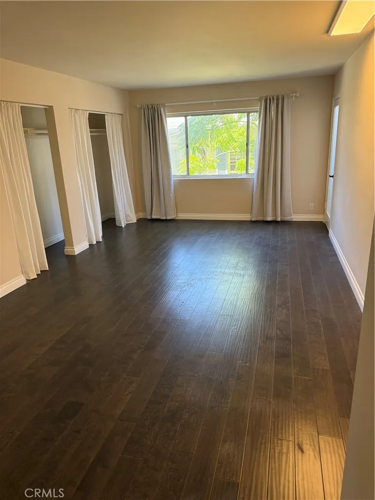 434 S Canon #202 Beverly Hills, CA 90212