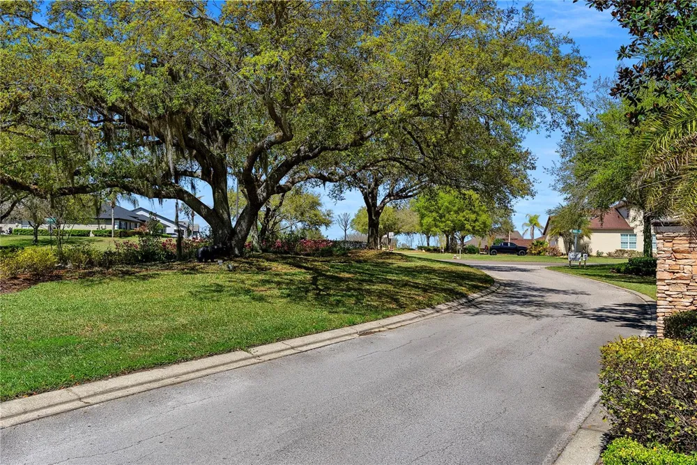 36717 BARRINGTON DRIVE Eustis, FL 32736