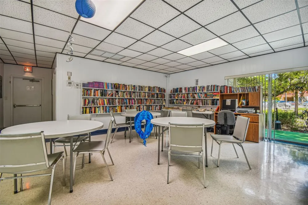 865 VIRGINIA COURT #108 Dunedin, FL 34698