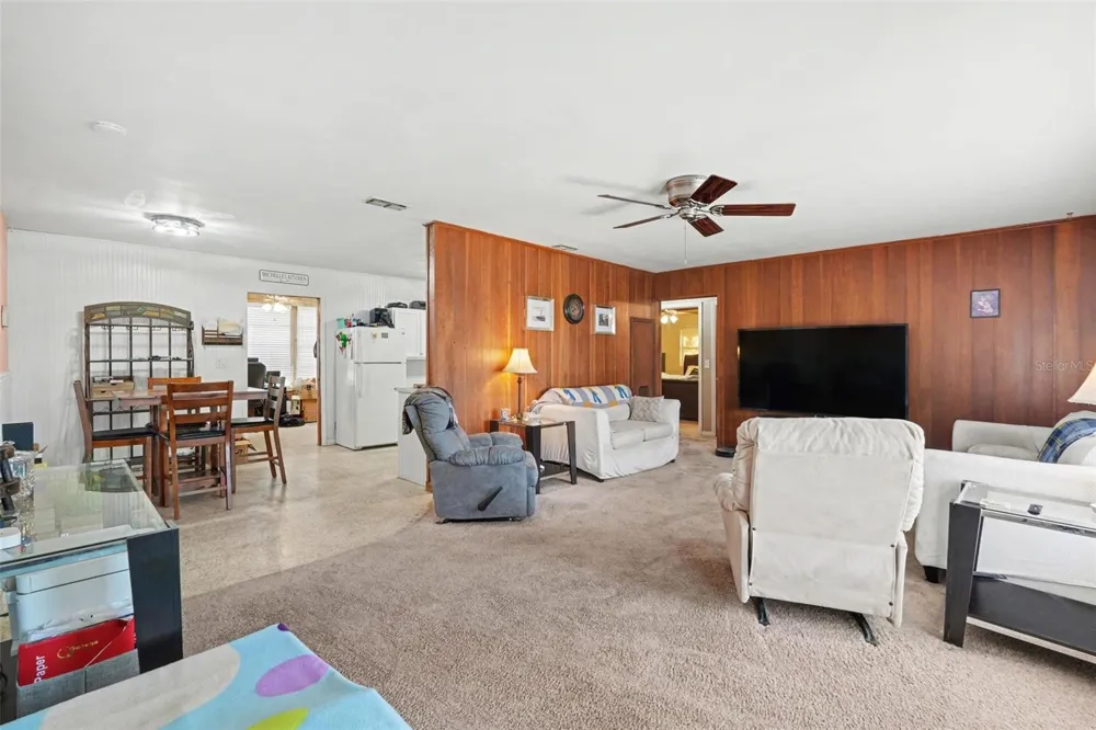 9101 S SUNSET POINT Floral City, FL 34436