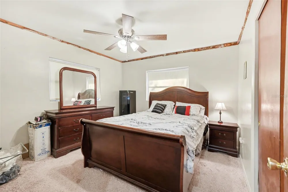 9101 S SUNSET POINT Floral City, FL 34436