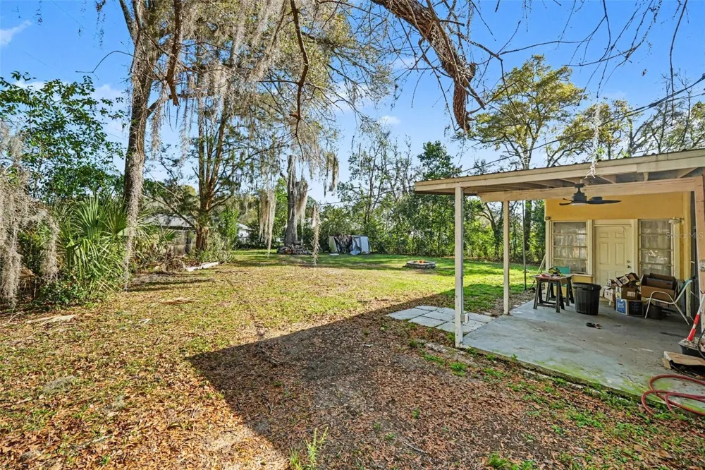 9101 S SUNSET POINT Floral City, FL 34436