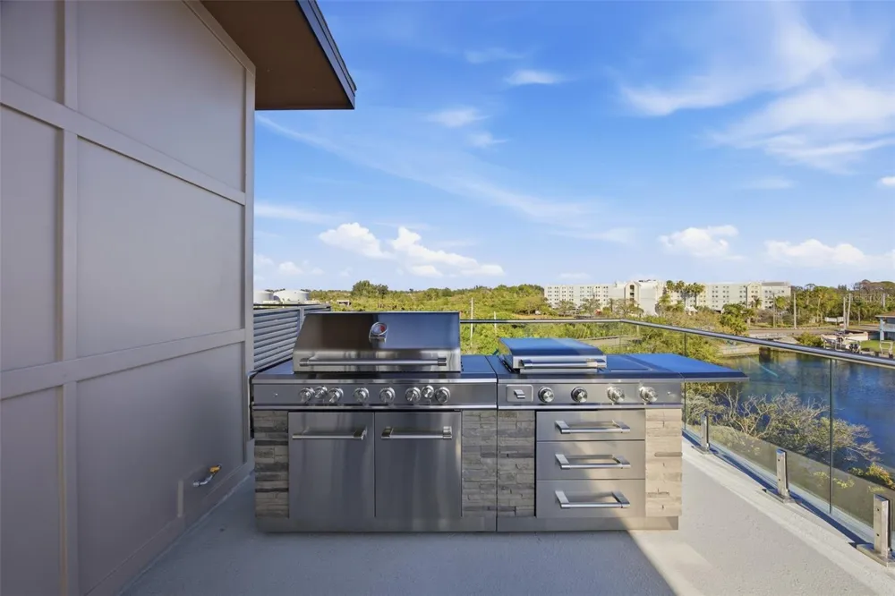 5956 AQUA RESERVE BOULEVARD New Port Richey, FL 34652