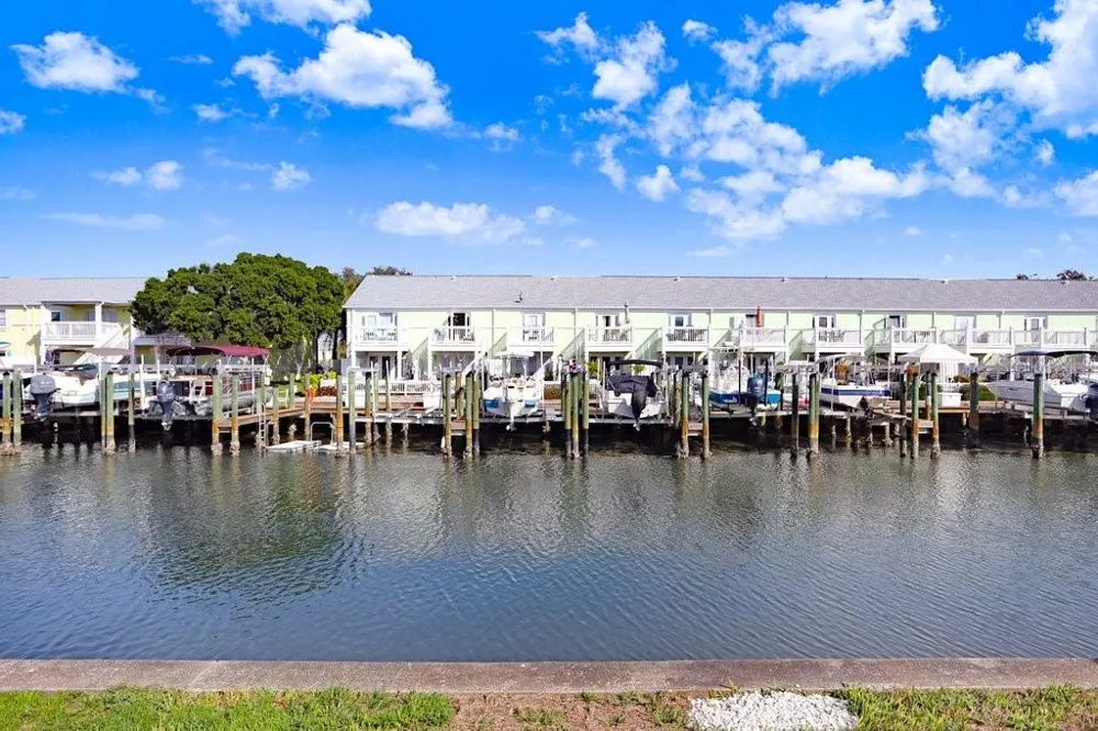 5012 STARFISH DRIVE SE #B St Petersburg, FL 33705