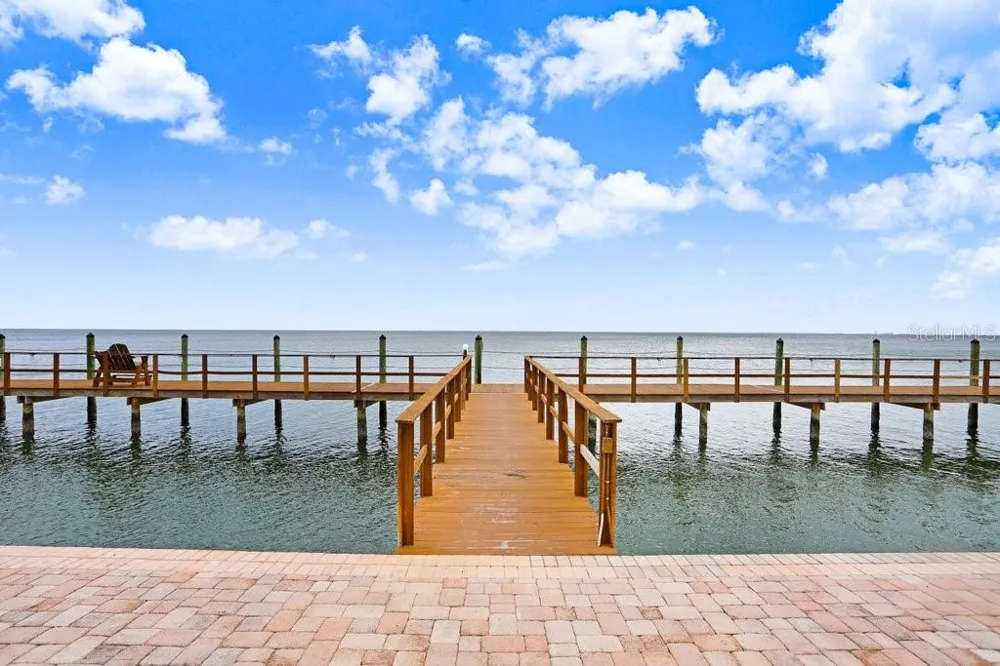 5012 STARFISH DRIVE SE #B St Petersburg, FL 33705