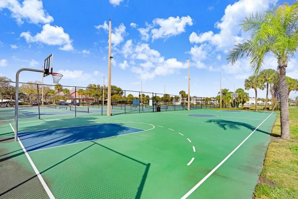 5012 STARFISH DRIVE SE #B St Petersburg, FL 33705