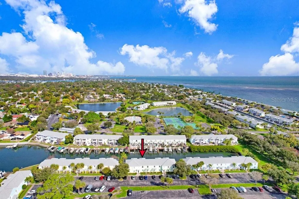 5012 STARFISH DRIVE SE #B St Petersburg, FL 33705
