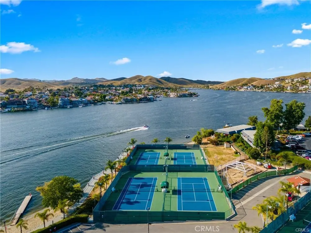 29870 White Sail Canyon Lake, CA 92587