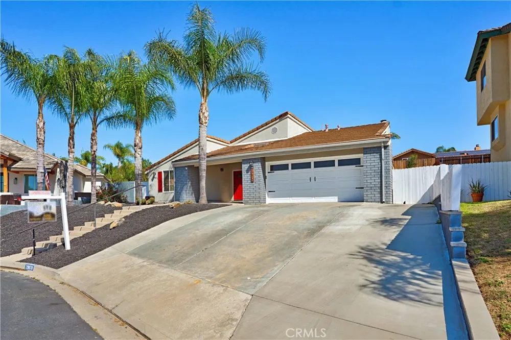 29870 White Sail Canyon Lake, CA 92587