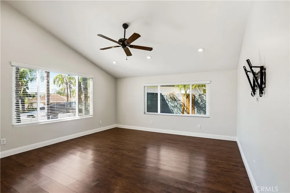 29870 White Sail Canyon Lake, CA 92587