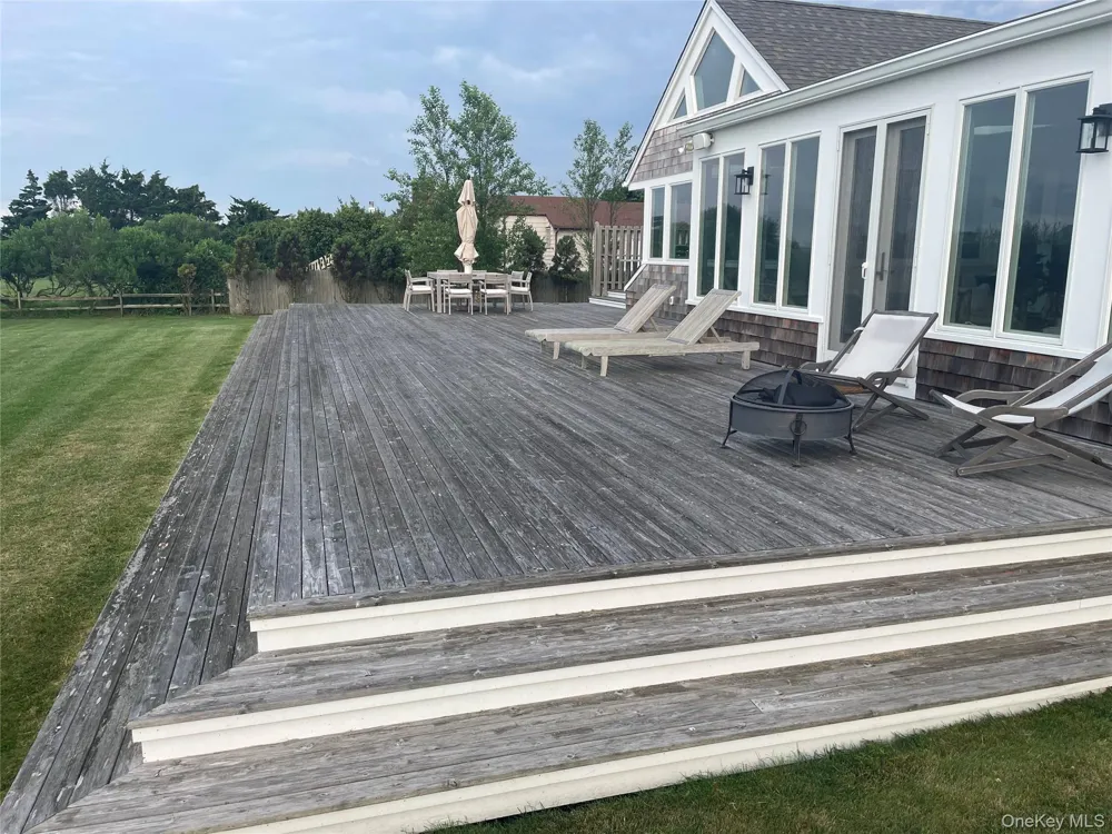 40 Tuthill Point Road East Moriches, NY 11940