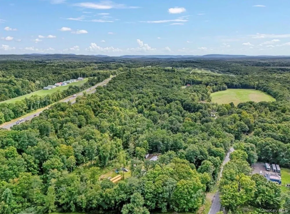 90 Freetown Road Wallkill, NY 12589
