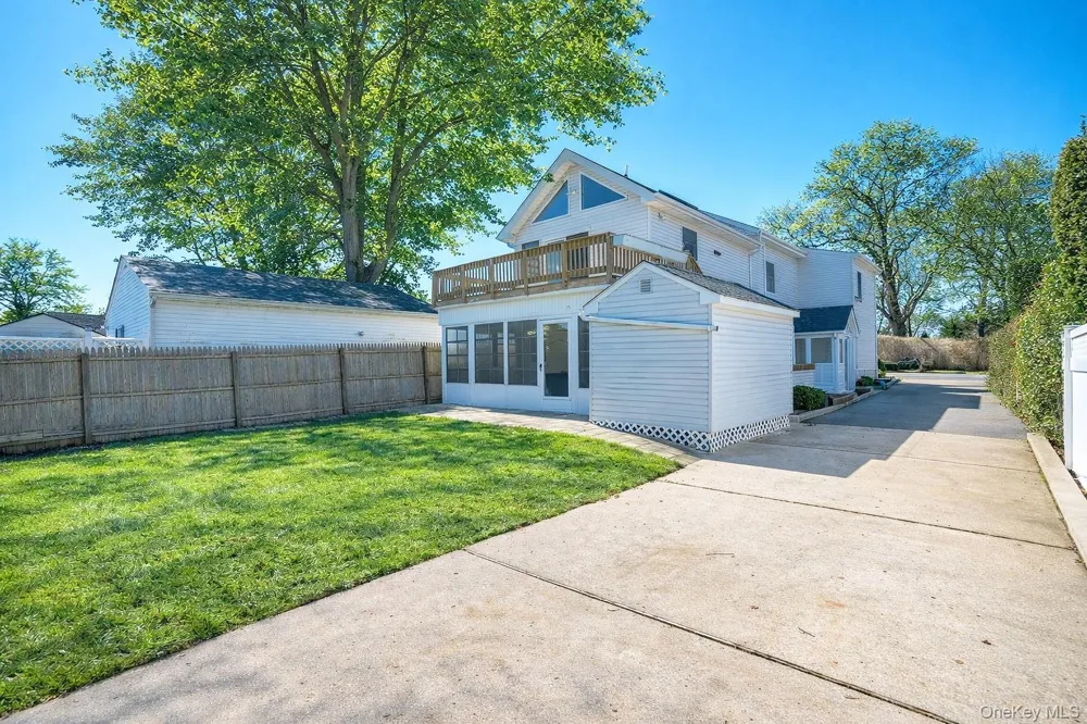 1250 2nd Street New Suffolk, NY 11956
